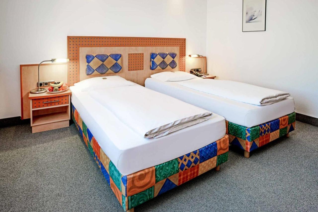 Plaza Kongresshotel Europe Stuttgart Rum bild